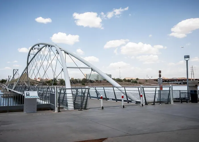 Express & Phoenix - By Ihg Tempe