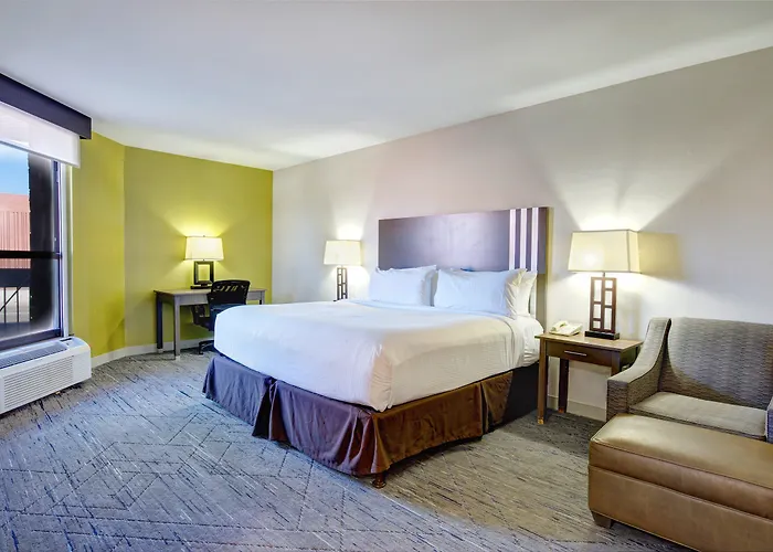 Hotel Express & Phoenix - By Ihg