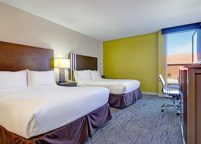 Hotel Express & Phoenix - By Ihg 3*