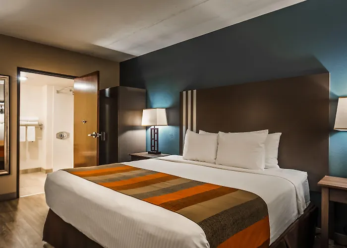 Express & Phoenix - By Ihg Tempe