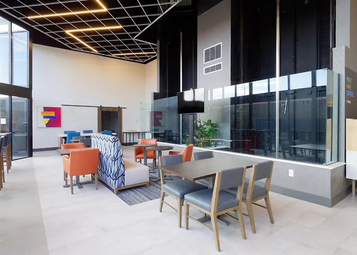 Hotel Express & Phoenix - By Ihg