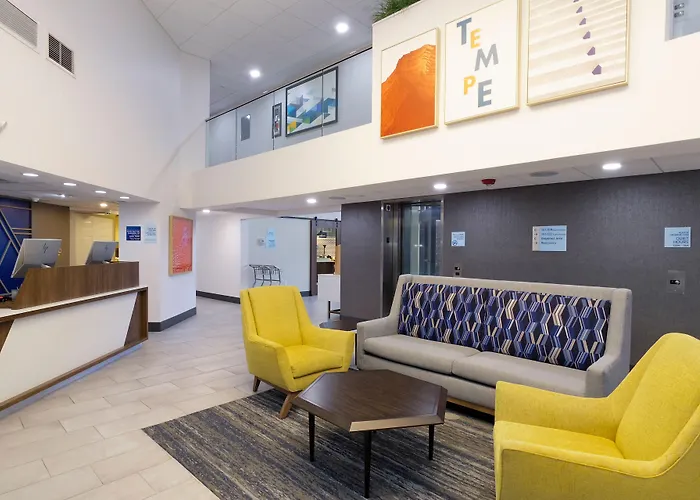 Express & Phoenix - By Ihg Hotel
