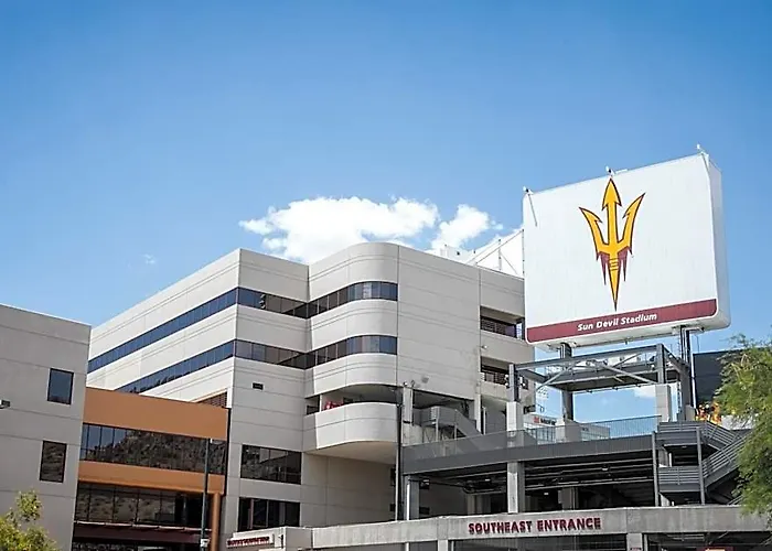 Express & Phoenix - By Ihg Tempe