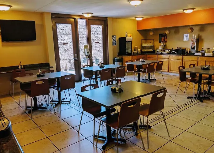 Hotel Express & Phoenix - By Ihg 3*